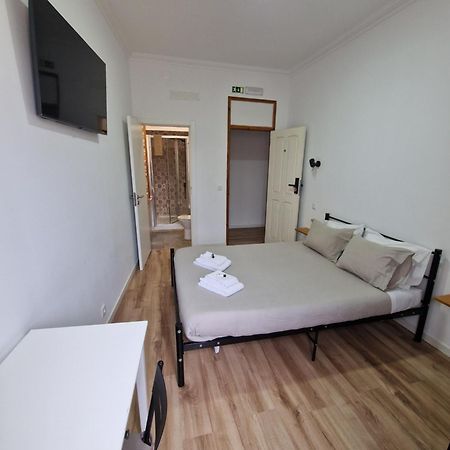 Wolley - Peniche Guesthouse Esterno foto