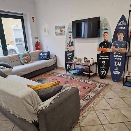 Wolley - Peniche Guesthouse Esterno foto