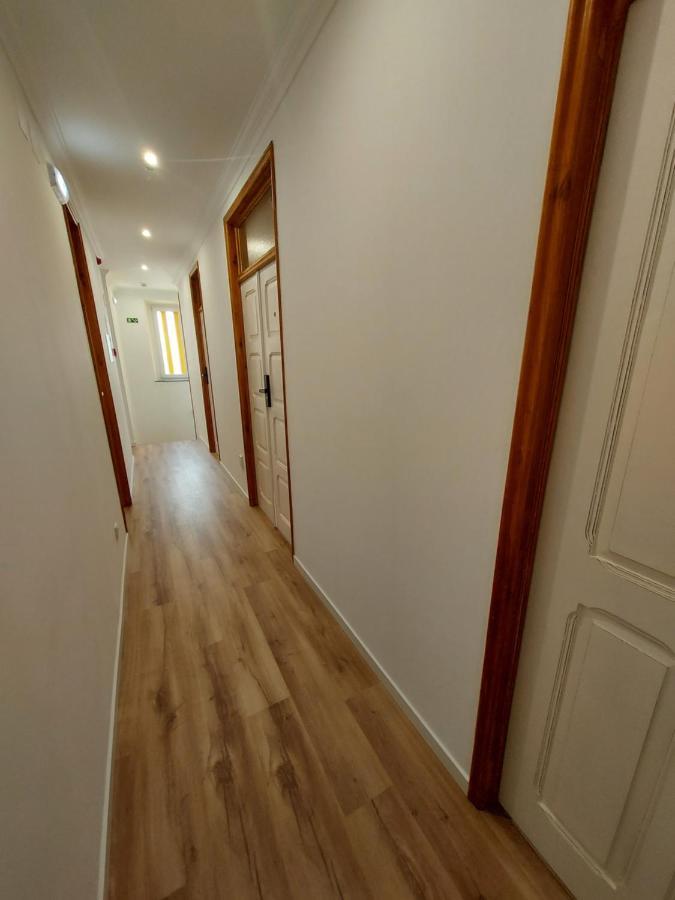 Wolley - Peniche Guesthouse Esterno foto
